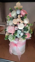 FESTIVE XMAS TREE