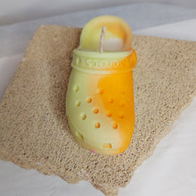 CROC CANDLE