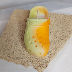 CROC CANDLE