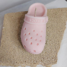 CROC CANDLE