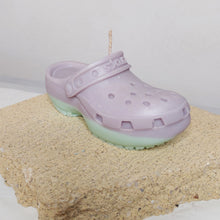 CROC CANDLE