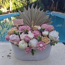 XL BOUQUET WITH PALM LEAF